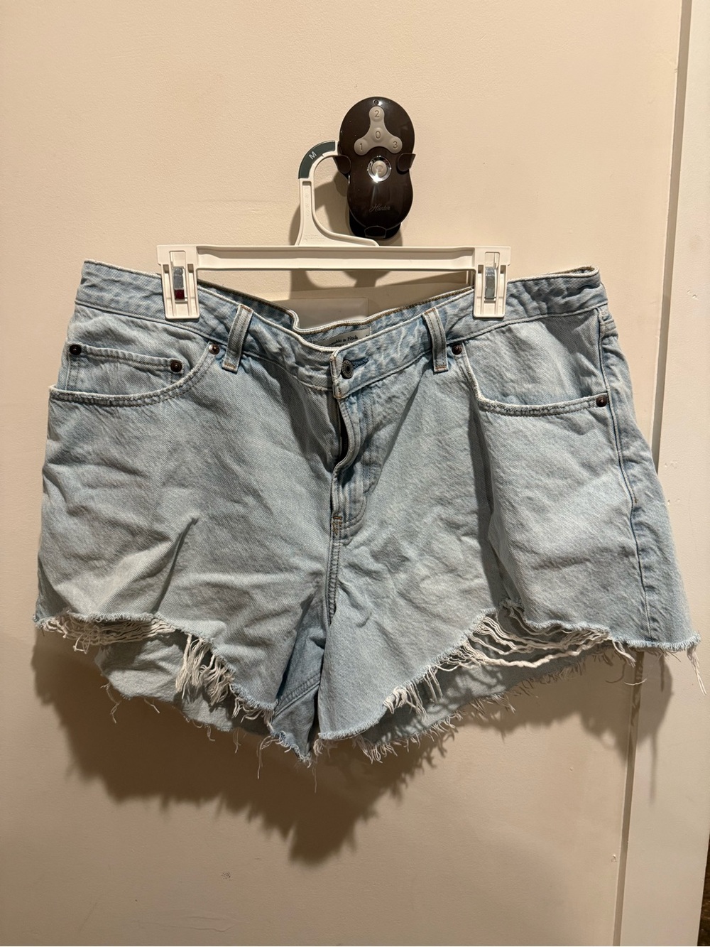 A&F the baggy low rise denim shorts